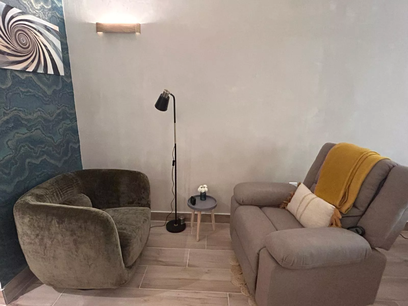 Espace séance du cabinet Julie Hypnose à Neuilly-Plaisance